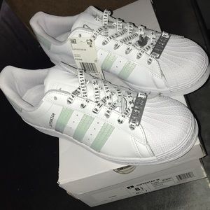 Adidas superstar shell toe for woman.